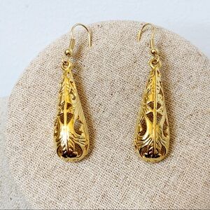 Gold Tone Filigree Tear Drop Earrings